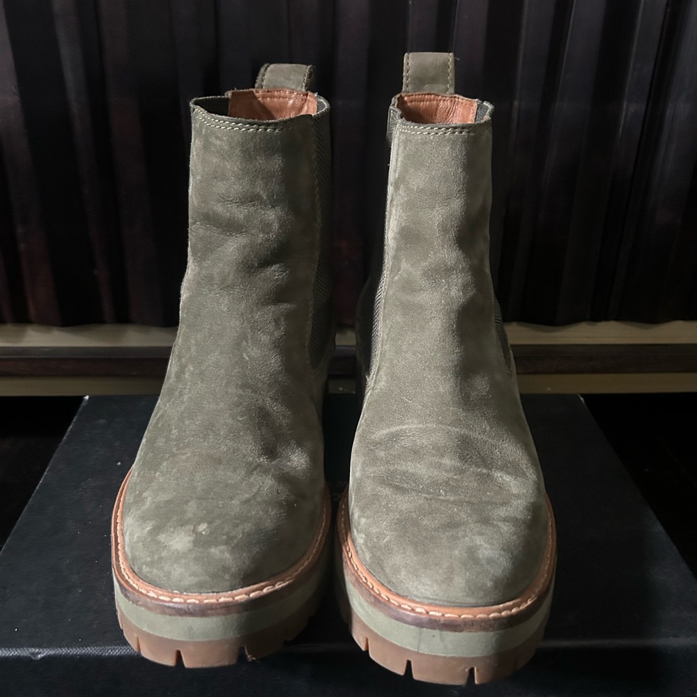 Women Timberland Chelsea Boot's